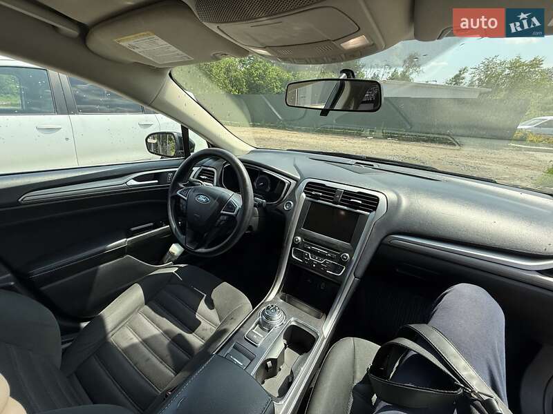Седан Ford Fusion 2017 в Львове