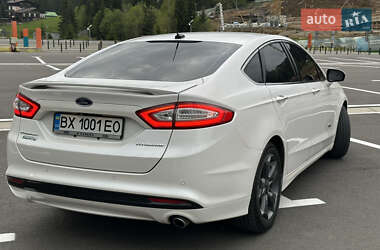 Седан Ford Fusion 2014 в 
