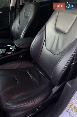 Седан Ford Fusion 2014 в 