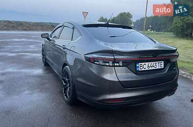 Седан Ford Fusion 2016 в 