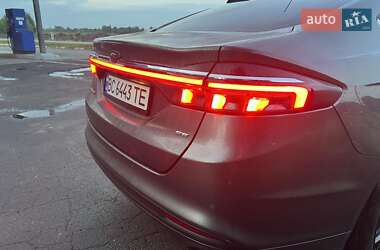 Седан Ford Fusion 2016 в 