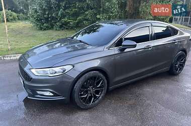 Седан Ford Fusion 2016 в 