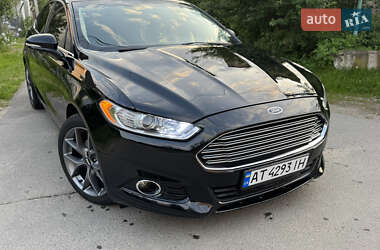 Седан Ford Fusion 2015 в 