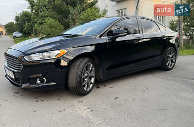 Седан Ford Fusion 2015 в 