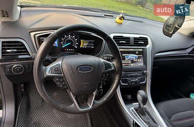 Седан Ford Fusion 2015 в 