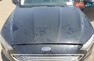 Седан Ford Fusion 2018 в 