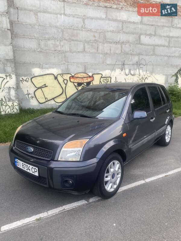 Хэтчбек Ford Fusion 2008 в 