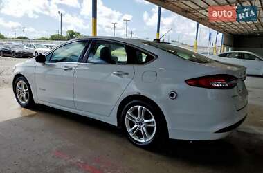 Седан Ford Fusion 2018 в 