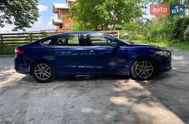Седан Ford Fusion 2013 в 