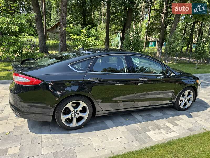 Седан Ford Fusion 2014 в Черкасах