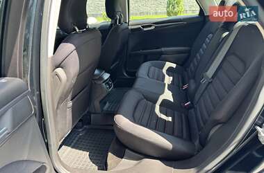 Седан Ford Fusion 2014 в 