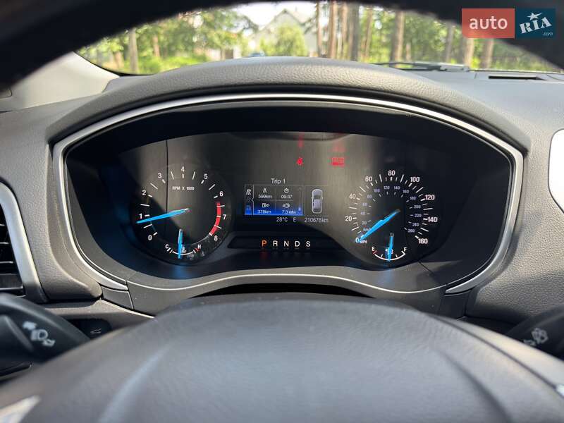 Седан Ford Fusion 2014 в Черкасах