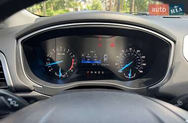 Седан Ford Fusion 2014 в 