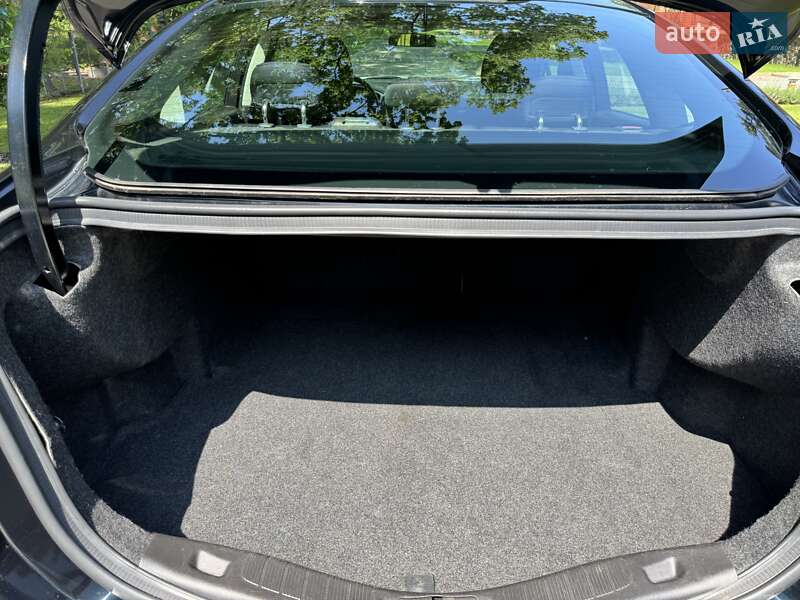 Седан Ford Fusion 2014 в Черкасах