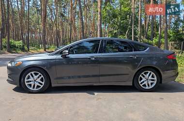Седан Ford Fusion 2015 в 