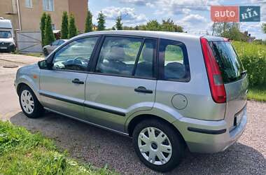 Хетчбек Ford Fusion 2004 в 