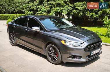 Седан Ford Fusion 2015 в 