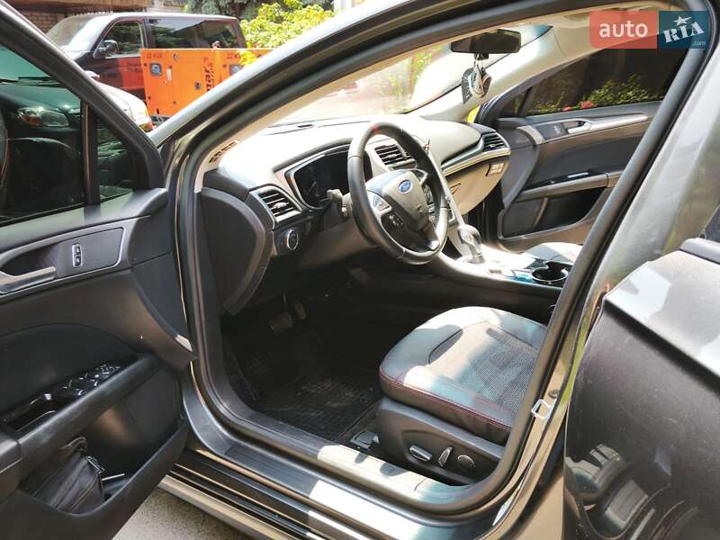 Седан Ford Fusion 2015 в Днепре