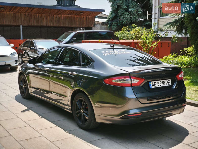 Седан Ford Fusion 2015 в Днепре