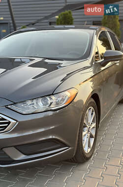 Седан Ford Fusion 2016 в 