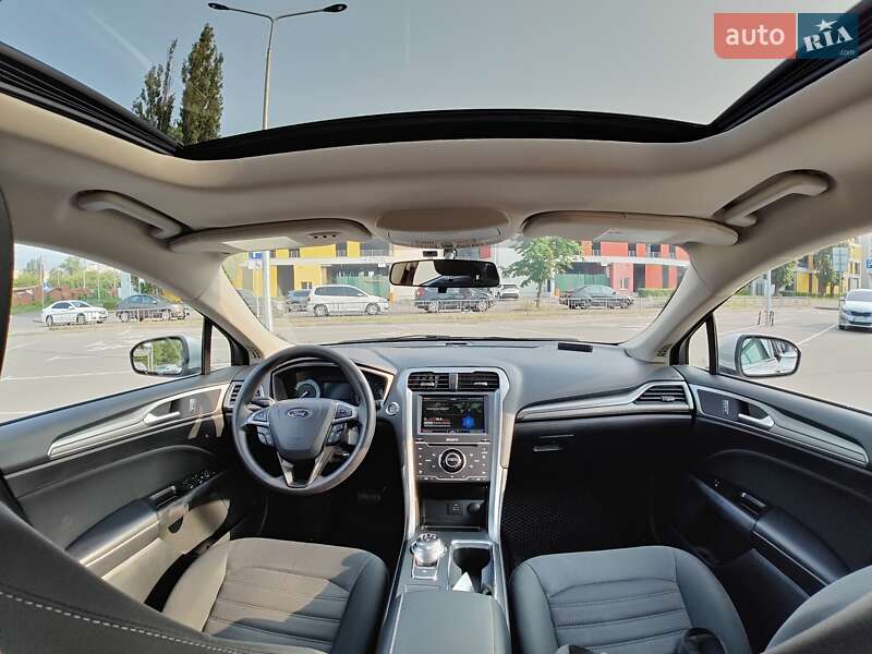 Седан Ford Fusion 2016 в Киеве фото 22 Седан Ford Fusion 2016 в Киеве