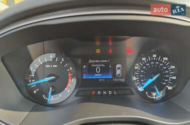 Седан Ford Fusion 2016 в 
