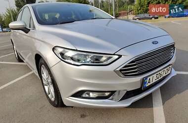 Седан Ford Fusion 2016 в 