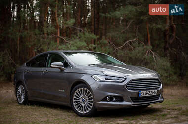 Седан Ford Fusion 2013 в 