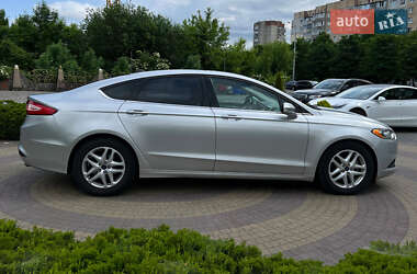 Седан Ford Fusion 2015 в 