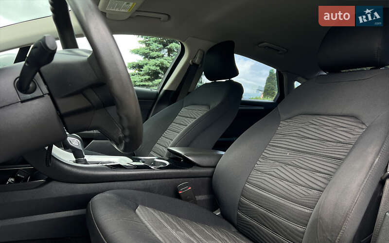 Седан Ford Fusion 2015 в Львове