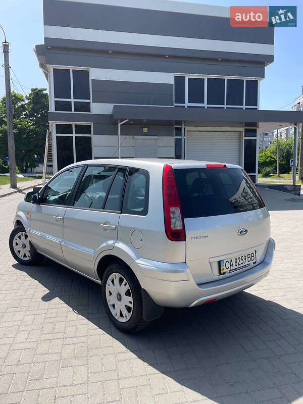 Хэтчбек Ford Fusion 2010 в Черкассах