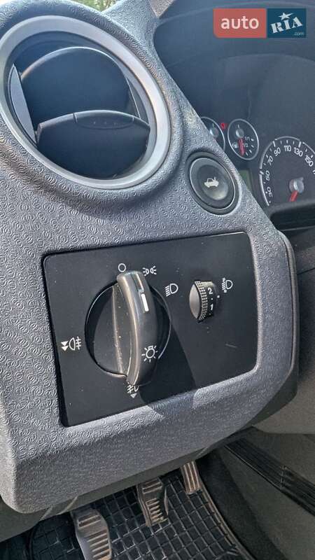 Хэтчбек Ford Fusion 2010 в Черкассах