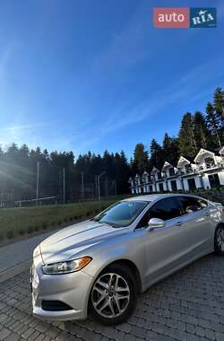 Седан Ford Fusion 2016 в 
