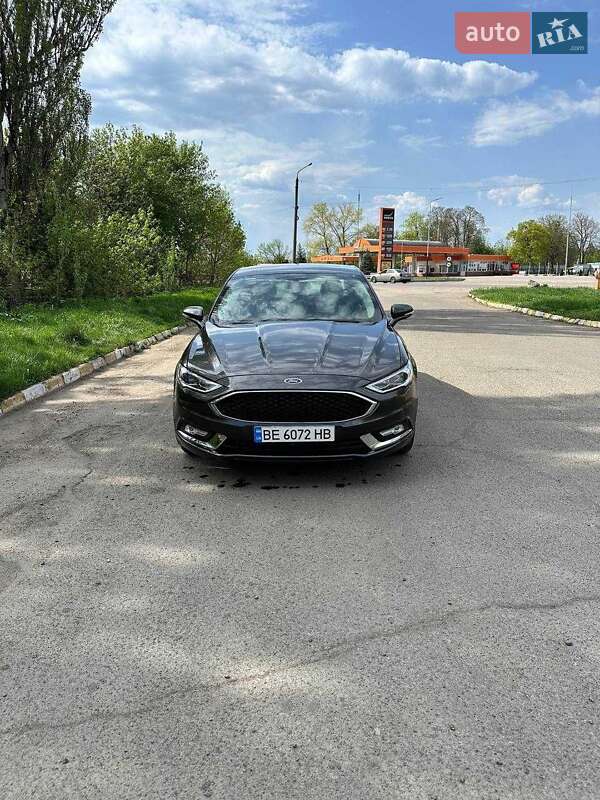 Седан Ford Fusion 2018 в 