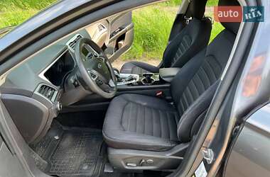 Седан Ford Fusion 2014 в 
