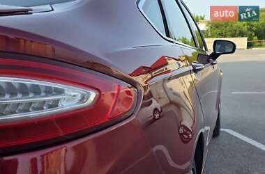 Седан Ford Fusion 2013 в 