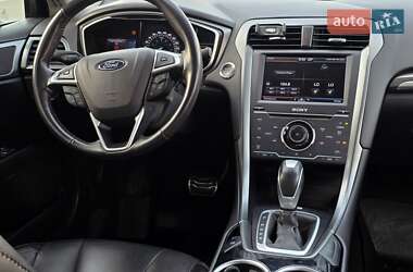 Седан Ford Fusion 2013 в 