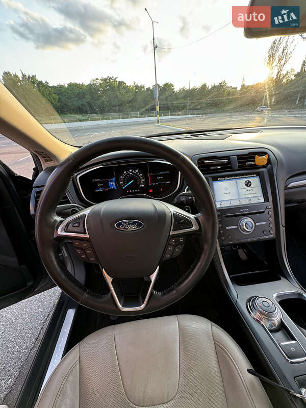 Седан Ford Fusion 2016 в Києві