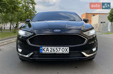 Седан Ford Fusion 2018 в 