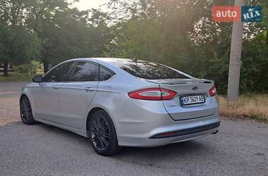 Седан Ford Fusion 2015 в 