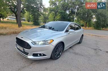Седан Ford Fusion 2015 в 