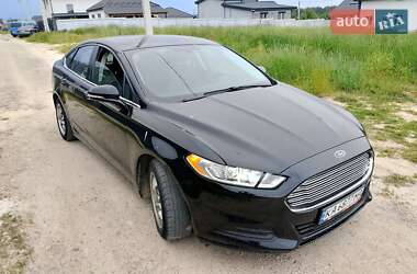 Седан Ford Fusion 2015 в 