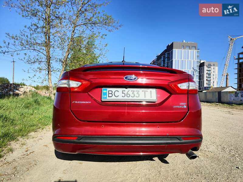 Седан Ford Fusion 2015 в Дрогобыче