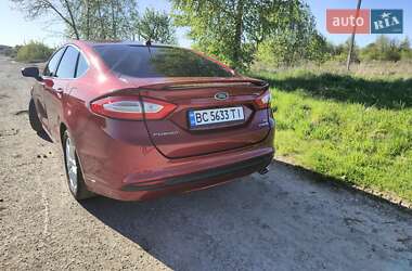 Седан Ford Fusion 2015 в 