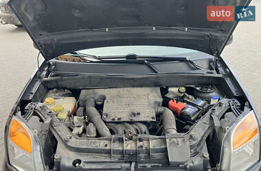 Хэтчбек Ford Fusion 2011 в 