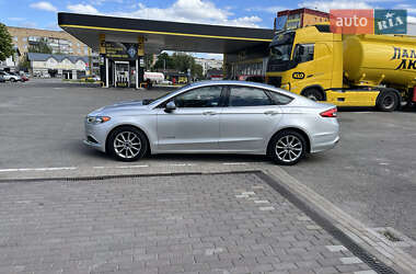 Седан Ford Fusion 2017 в 