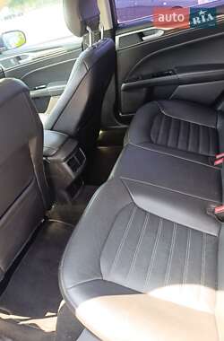 Седан Ford Fusion 2014 в 