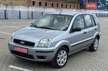Хэтчбек Ford Fusion 2005 в 