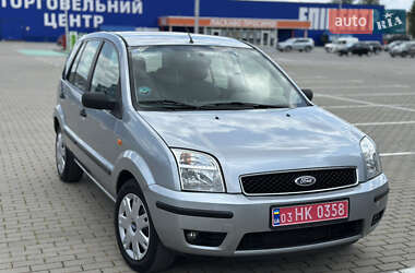 Хэтчбек Ford Fusion 2005 в 