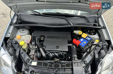 Хэтчбек Ford Fusion 2005 в 
